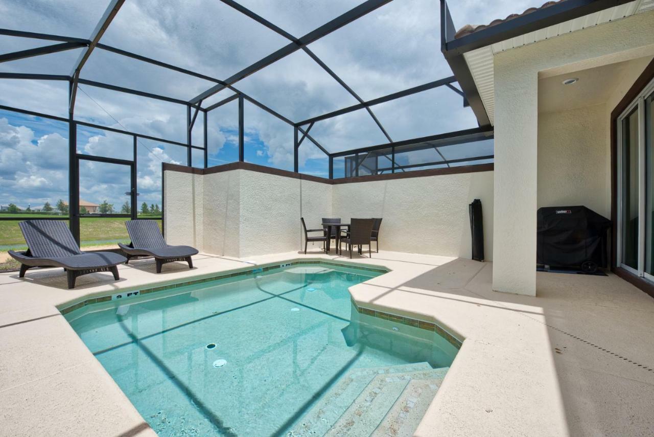 Modern Home With Private Pool 达文波特 外观 照片
